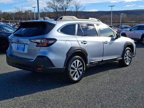 Used 2023 Subaru Outback Premium image 6