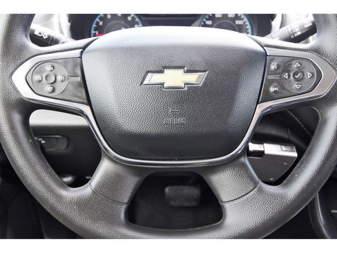 Used 2019 Chevrolet Traverse LS FWD image 18