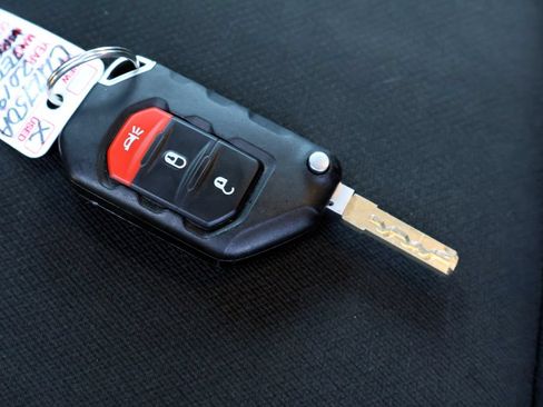 Used 2019 Jeep Wrangler Sport AWD/4WD image 36