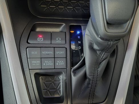 New 2025 Toyota RAV4 XLE image 33