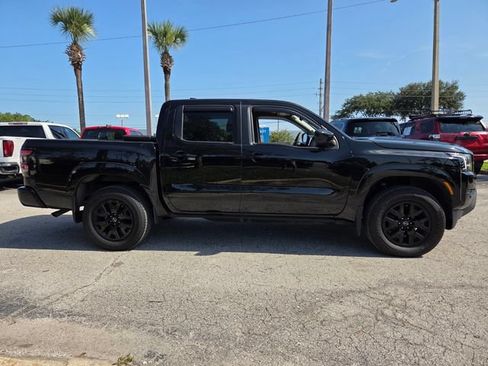 Used 2022 Nissan Frontier SV AWD/4WD image 8