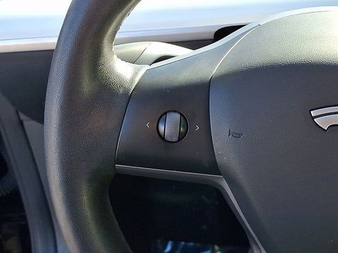Used 2023 Tesla Model 3 Performance image 30