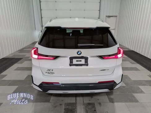 Used 2025 BMW X1 xDrive28i AWD/4WD image 3