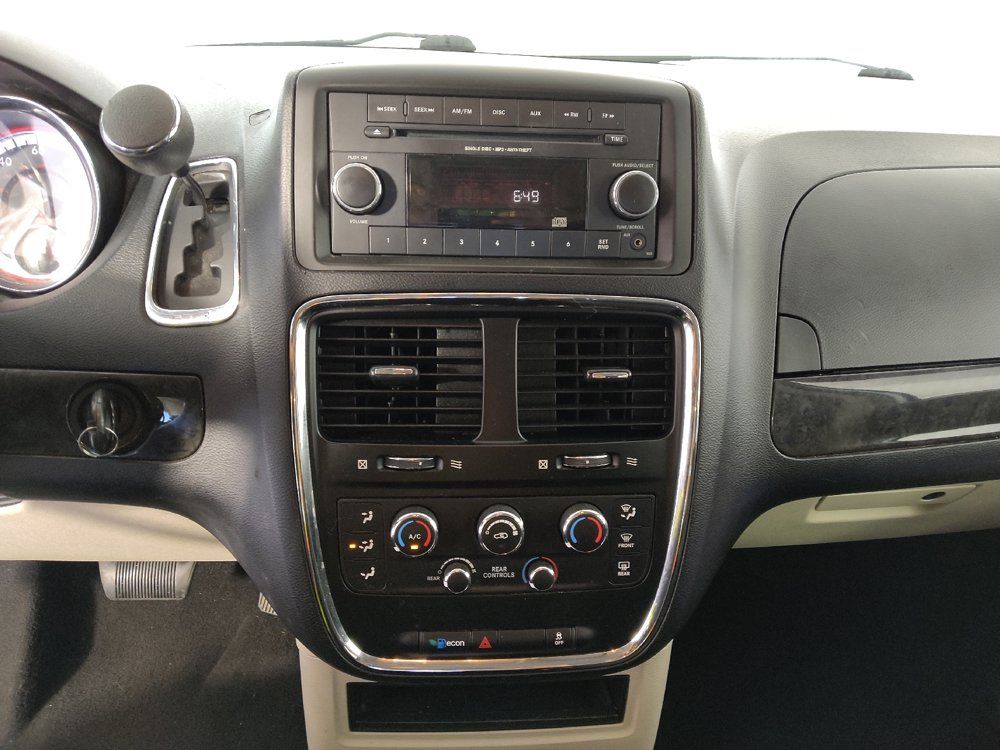 Used 2017 Dodge Grand Caravan SE FWD image 25