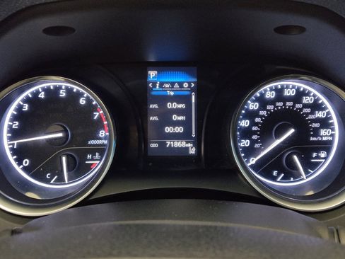 Used 2018 Toyota Camry LE FWD image 23