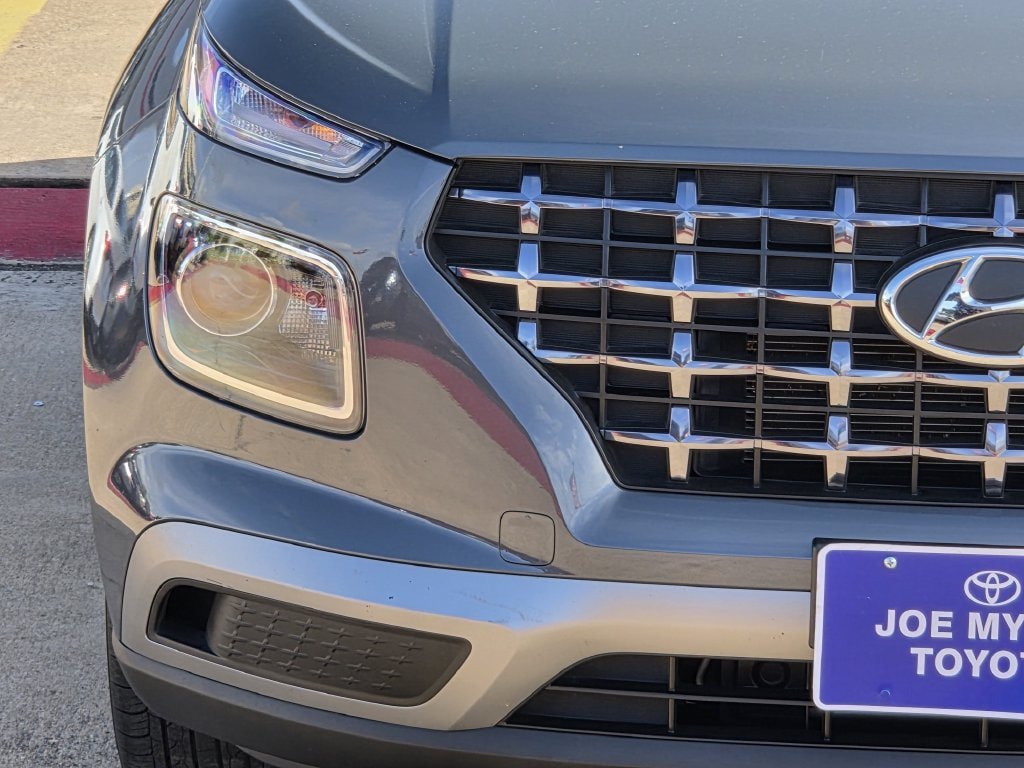 Used 2026 Hyundai Venue SEL FWD image 5