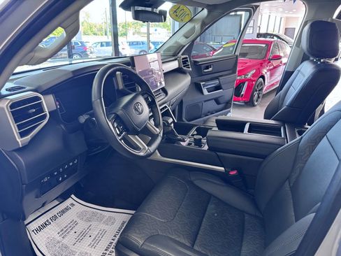 Used 2024 Toyota Tundra Limited image 9