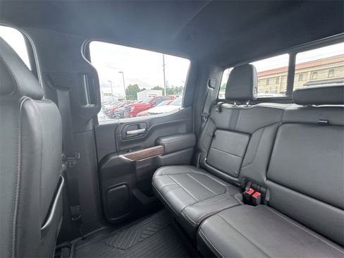 Used 2021 Chevrolet Silverado 1500 High Country image 12