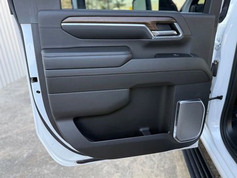 Used 2024 Chevrolet Silverado 2500 High Country w/ Technology Package image 32