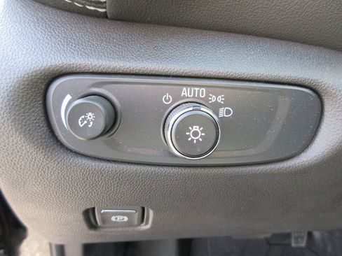 Used 2024 Chevrolet Blazer LT w/ Convenience Package image 22