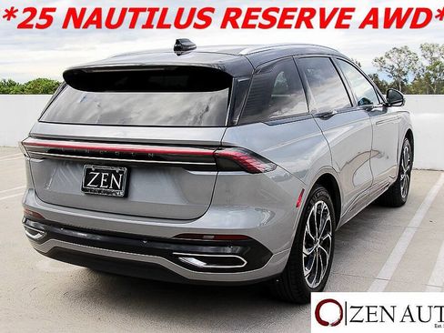 Used 2025 Lincoln Nautilus Reserve AWD/4WD image 9
