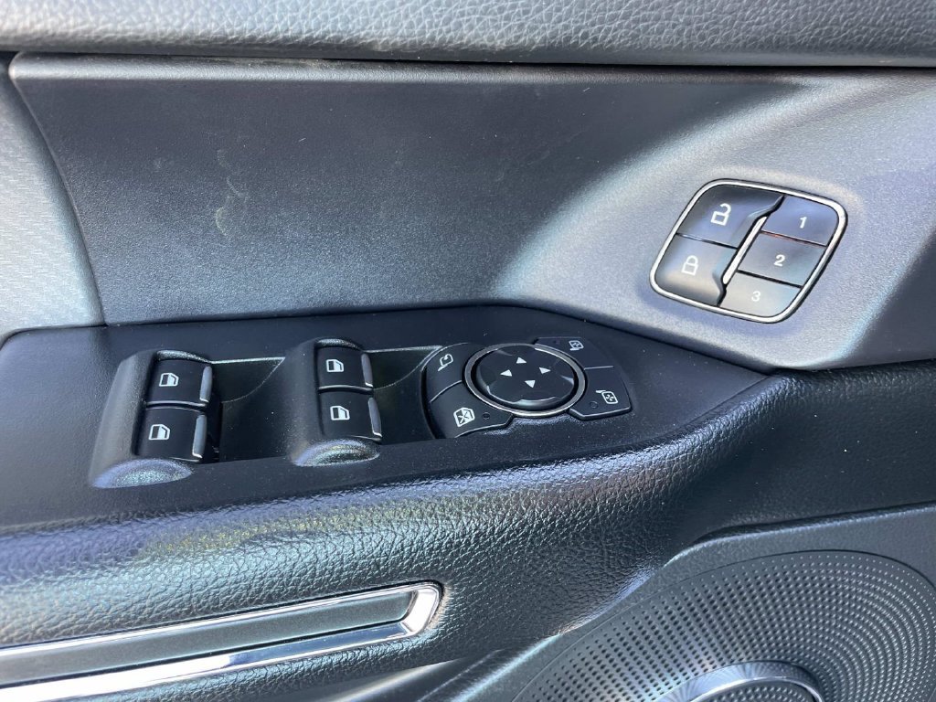 Used 2020 Ford Expedition Limited w/ Equipment Group 303A AWD/4WD image 41