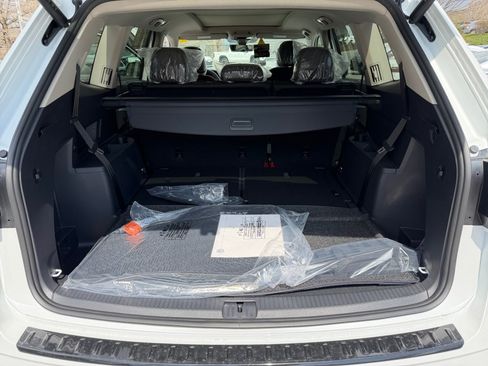 New 2026 Volkswagen Atlas Peak Edition AWD/4WD image 15