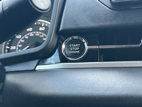 Used 2022 Mitsubishi Outlander ES image 26