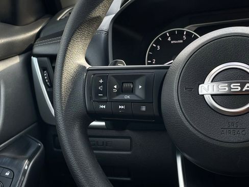 Used 2024 Nissan Rogue S FWD image 13