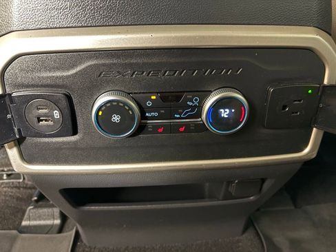Used 2023 Ford Expedition Limited AWD/4WD image 39