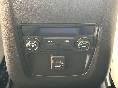 Used 2023 Buick Enclave Essence w/ Sport Touring Edition AWD/4WD image 21