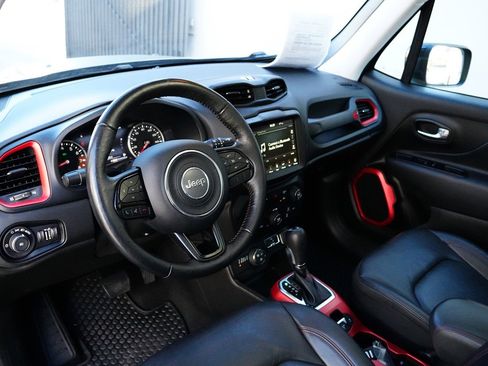 Used 2022 Jeep Renegade Trailhawk w/ Sun/Sound Group image 16