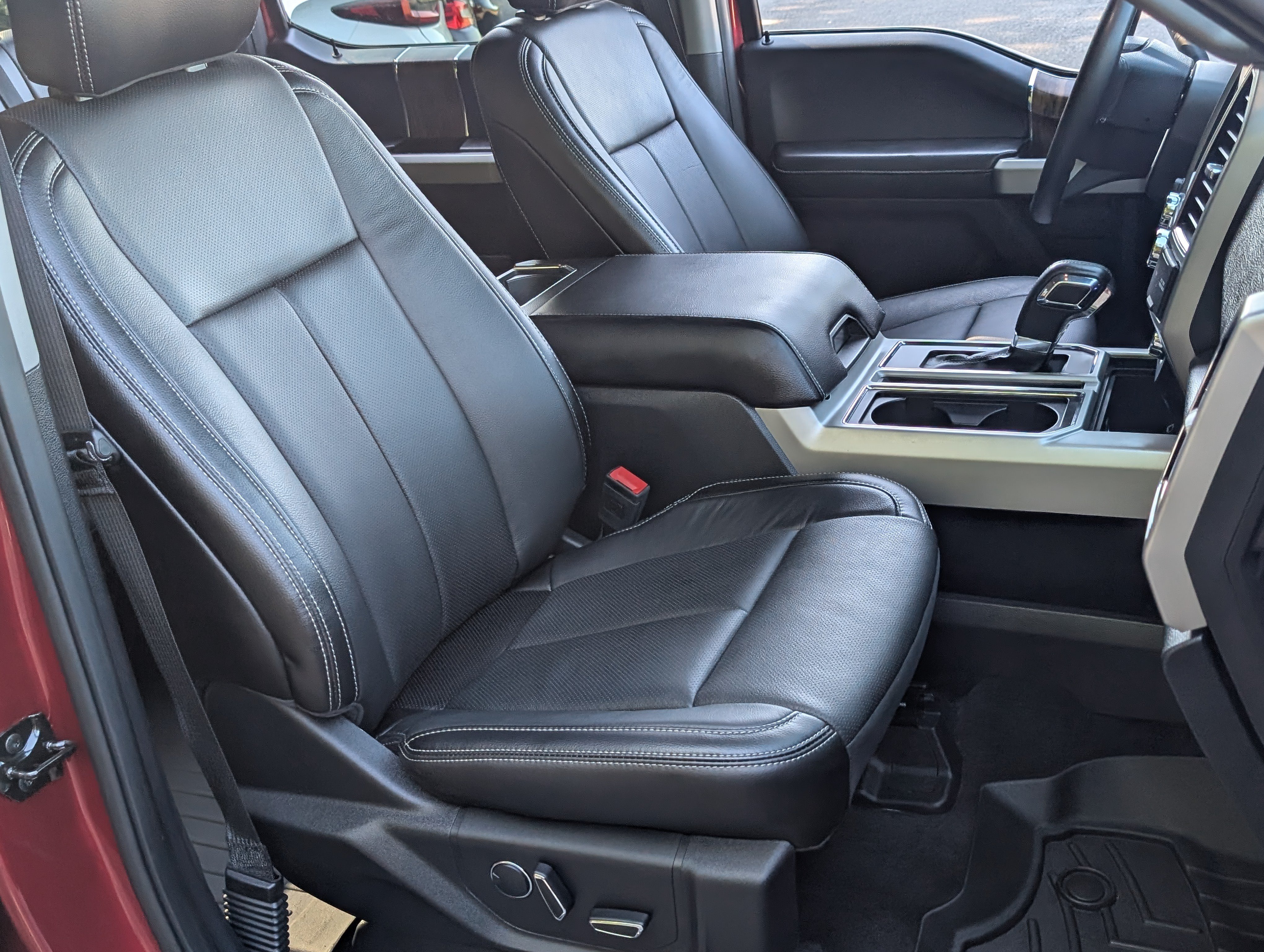 Used 2018 Ford F150 Lariat AWD/4WD image 21