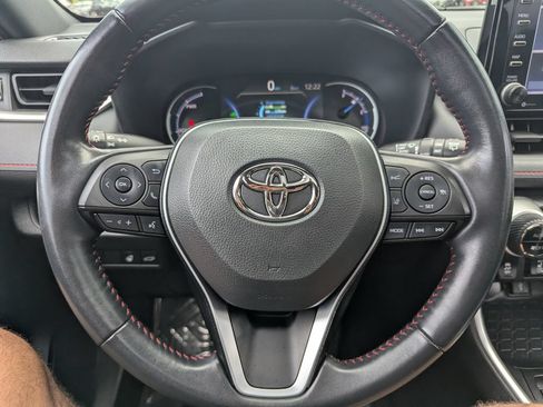 Used 2021 Toyota RAV4 SE w/ Weather & Moonroof Package AWD/4WD image 25