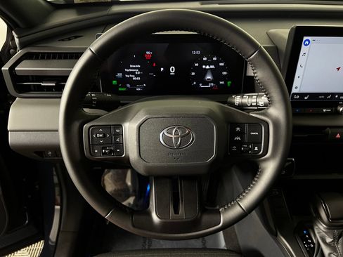 Used 2026 Toyota RAV4 SE AWD/4WD image 15