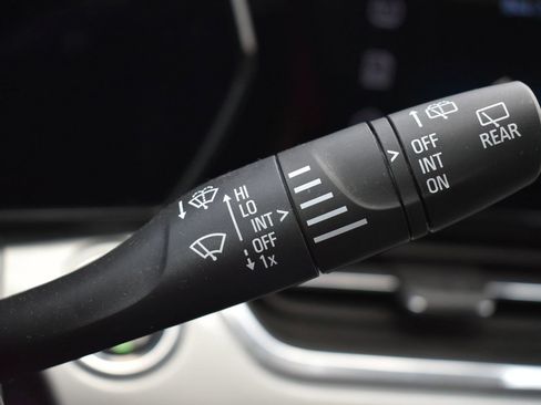 Used 2025 Chevrolet Trax LT image 24