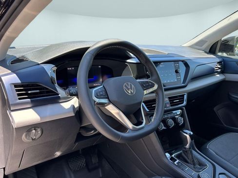 Used 2023 Volkswagen Taos SE AWD/4WD image 4