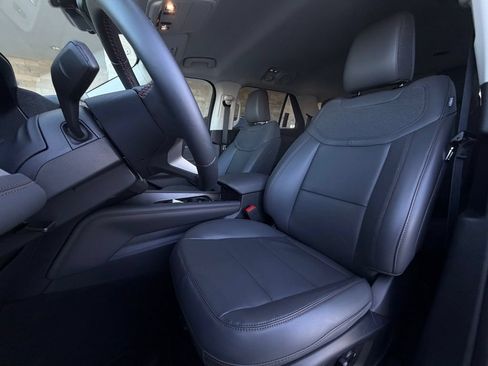 New 2026 Ford Explorer Active w/ Active Comfort Package RWD image 6