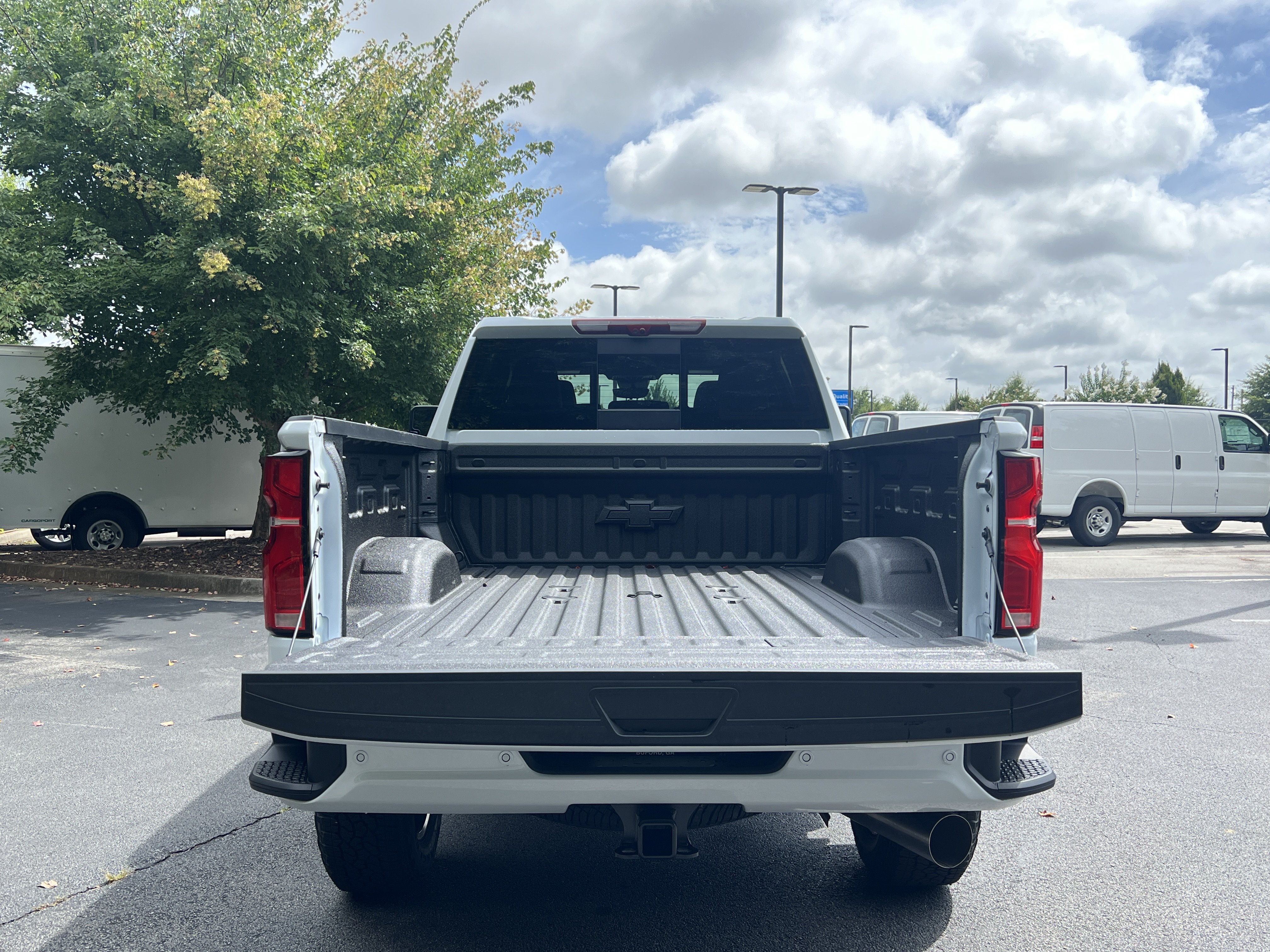 New 2026 Chevrolet Silverado 2500 High Country w/ High Country Premium Package AWD/4WD image 11