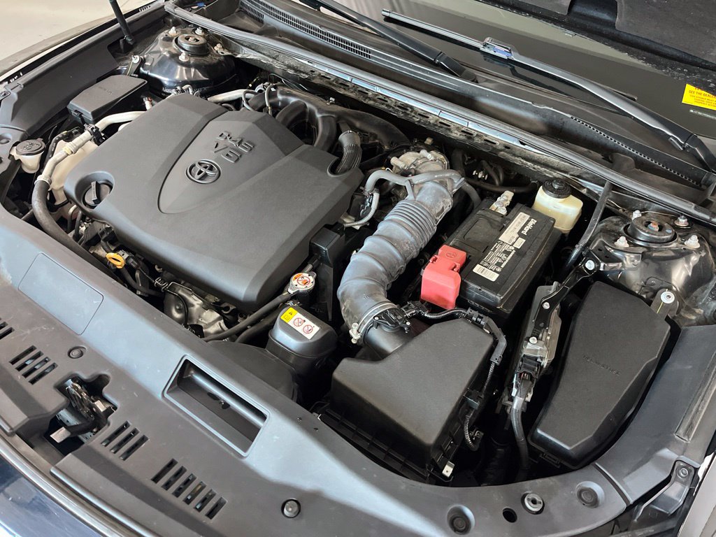 Used 2019 Toyota Avalon XSE w/ All Weather Liner Package FWD image 12