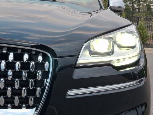 Used 2022 Lincoln Aviator Black Label w/ Class IV Trailer Tow Package image 9