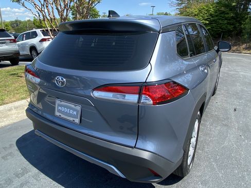 Certified 2024 Toyota Corolla Cross L image 5
