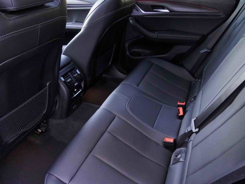 Used 2025 BMW X4 M40i image 35