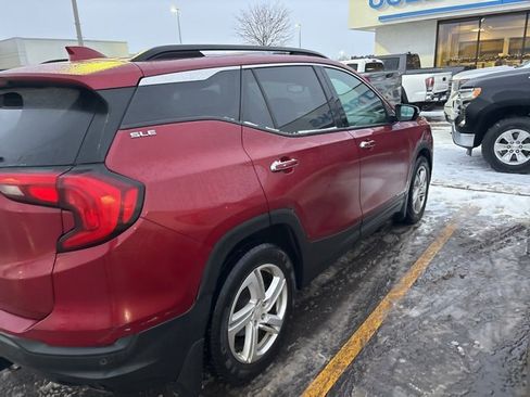Used 2018 GMC Terrain SLE w/ Driver Convenience Package image 8