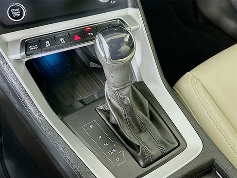 Used 2025 Audi Q3 2.0T Premium Plus image 22