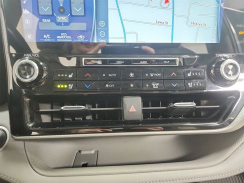 Used 2020 Toyota Highlander Platinum image 31