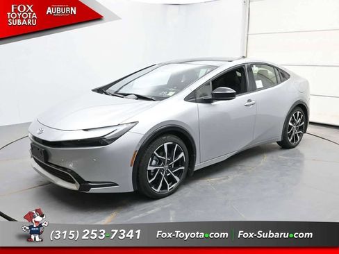 New 2026 Toyota Prius Plug-In Hybrid FWD image 2