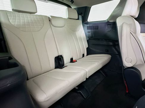 Used 2024 Hyundai Palisade Limited image 32