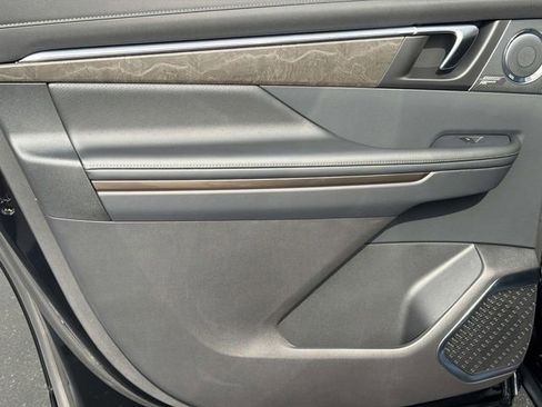 New 2026 Buick Enclave Avenir w/ Super Cruise Package image 11