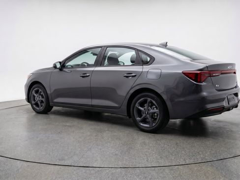 Used 2025 Kia K4 LXS FWD image 6