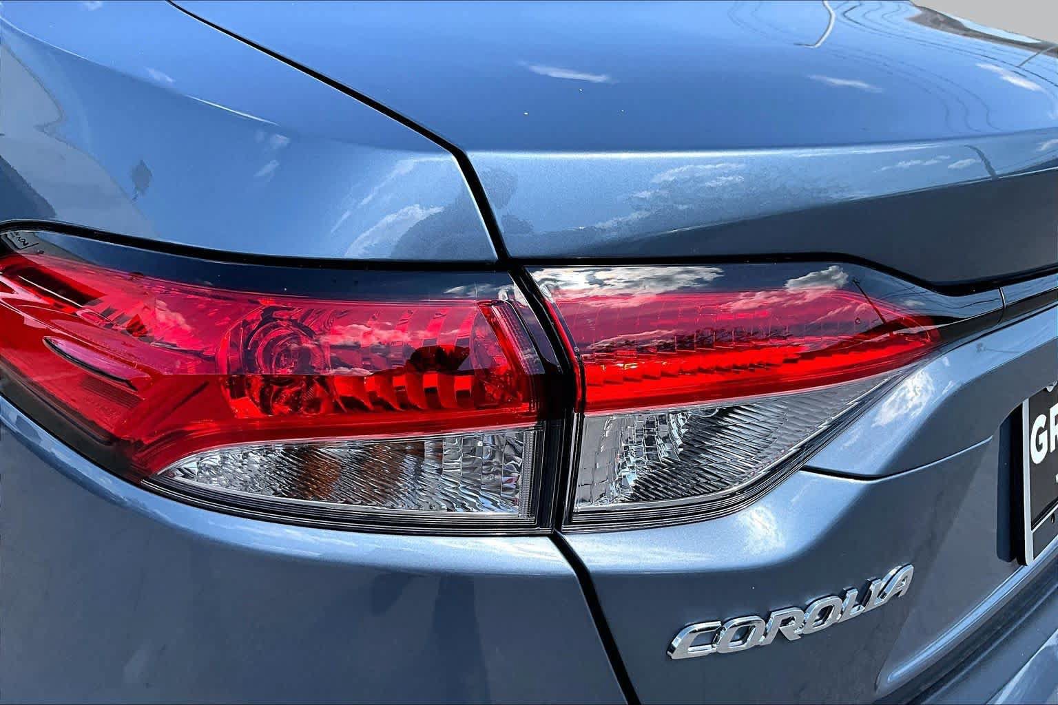 Used 2026 Toyota Corolla LE FWD image 27