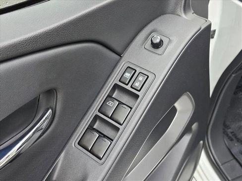 Used 2022 Nissan Frontier SV image 17