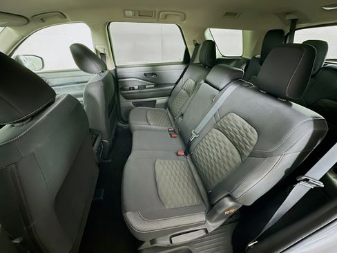 Used 2023 Nissan Pathfinder S image 27