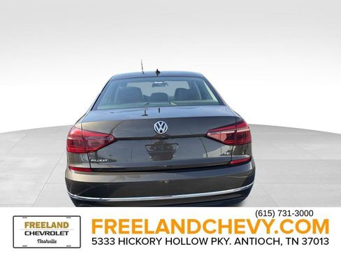 Used 2019 Volkswagen Passat 2.0T Wolfsburg image 3