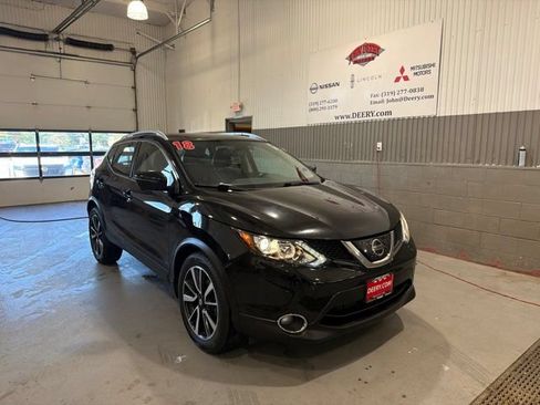 Used 2018 Nissan Rogue Sport SL AWD/4WD image 1