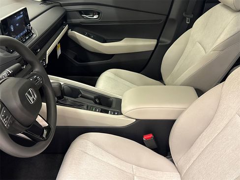 New 2025 Honda Accord SE image 16
