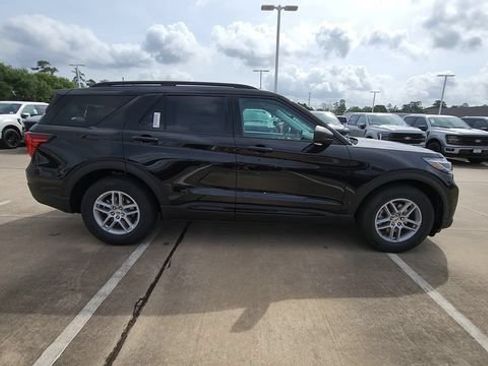 New 2026 Ford Explorer Active w/ Active Comfort Package RWD image 10