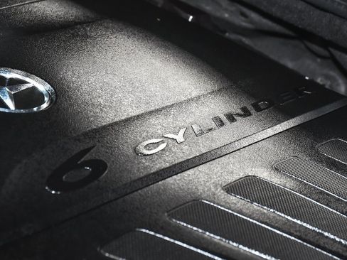 Used 2023 Mercedes-Benz GLS 450 4MATIC image 86