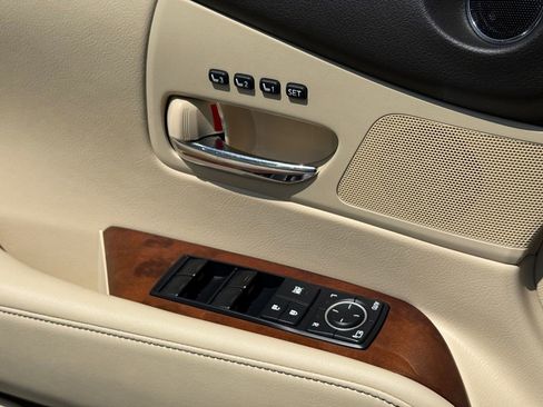 Used 2013 Lexus RX 450h AWD w/ Navigation Pkg image 37