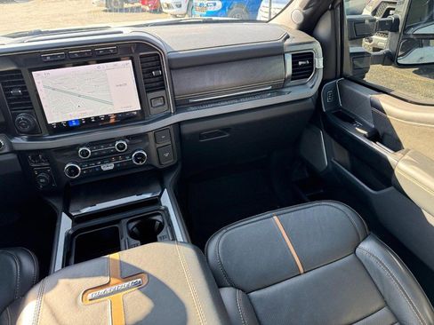 Used 2023 Ford F350 Platinum image 17